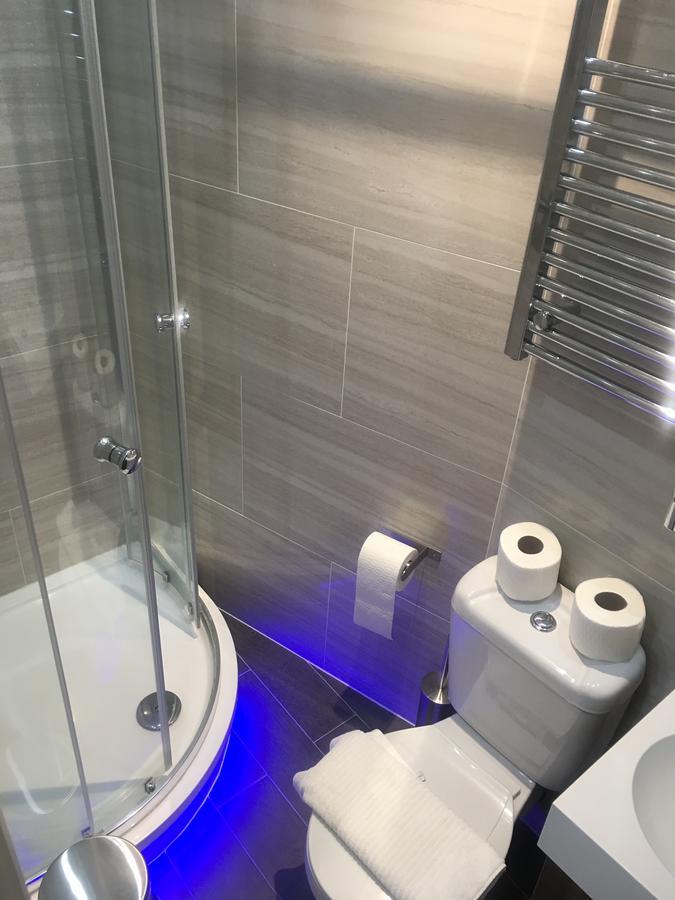 W12 Studios & Rooms Лондон Екстер'єр фото