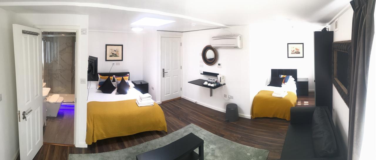 W12 Studios & Rooms Лондон Екстер'єр фото